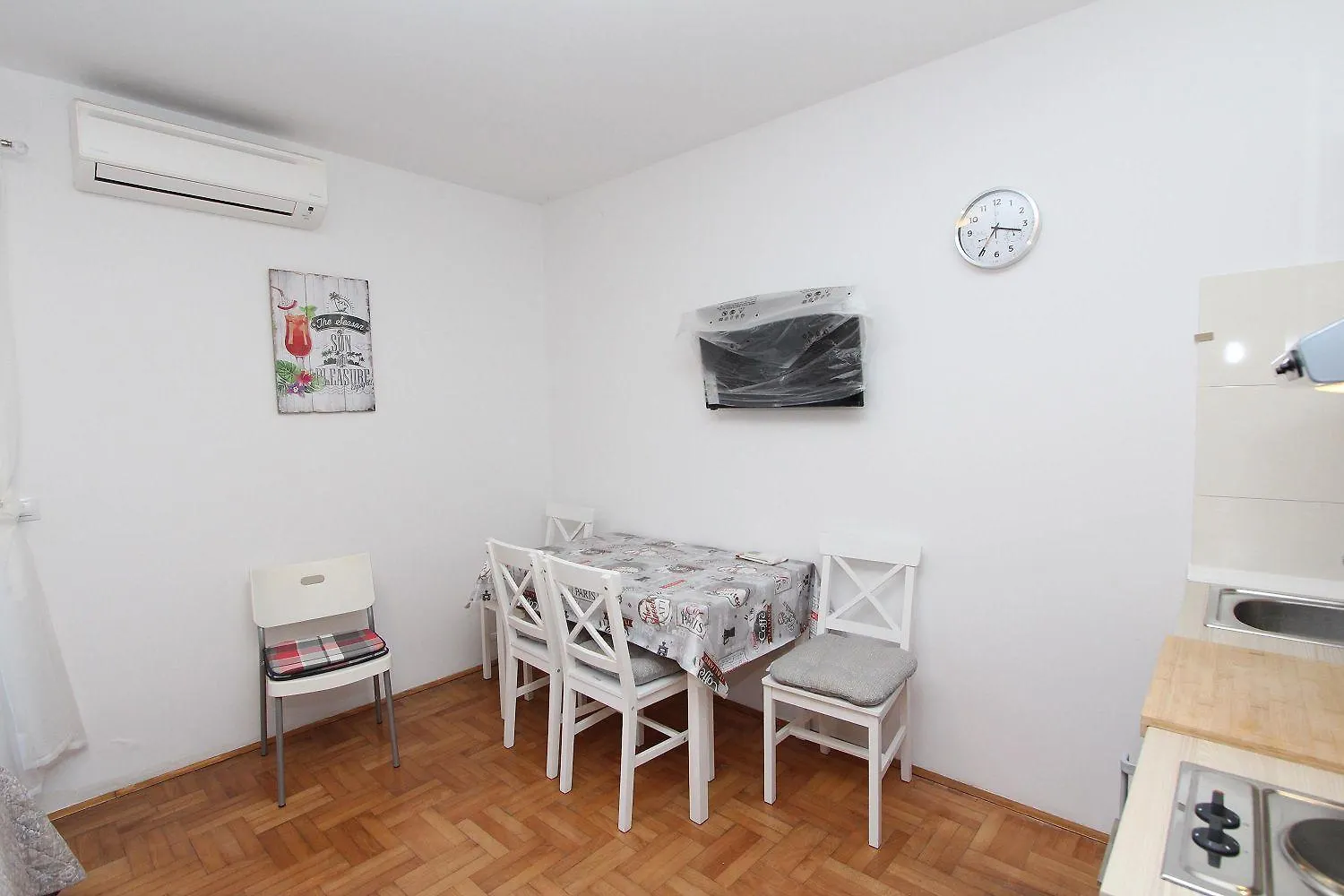 Bezauberndes Apartment Nur 190 Meter Zum Strand Mit 2 Klimaanlagen Rovinj